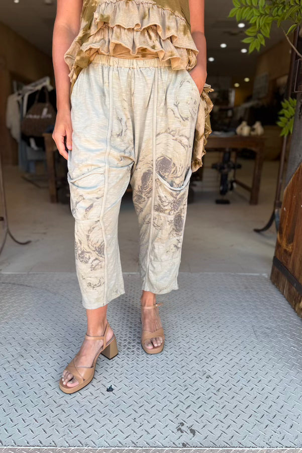 SEAMED JOGGERS - PISTACHIO OLD ROSES FADED