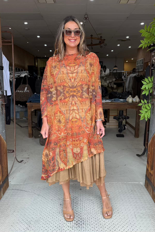T-SHIRT DRESS LONG SLEEVE - RUST RUG