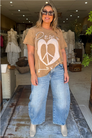 MOON DANCE TEE - PEACE & LOVE