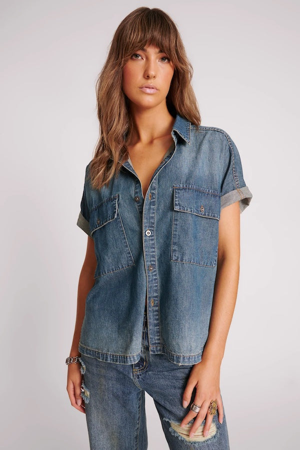 USED BLUE CUT OFF DENIM SHIRT