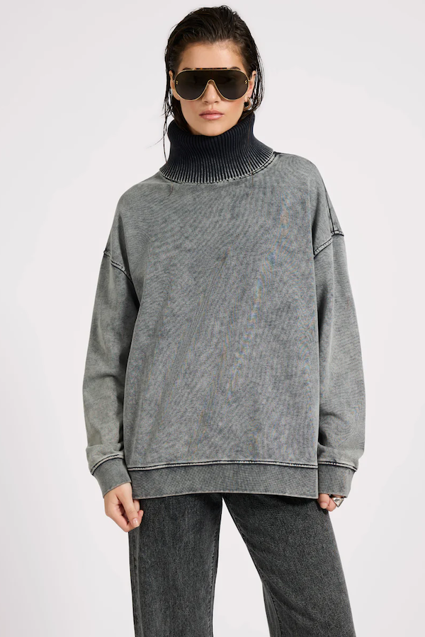 FLEECE ROLL NECK SWEATER - WORN BLACK