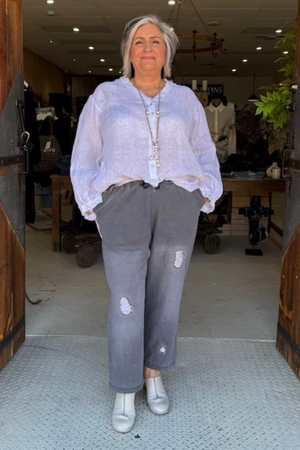 JEANS W/HOLES - FADED BLACK DENIM