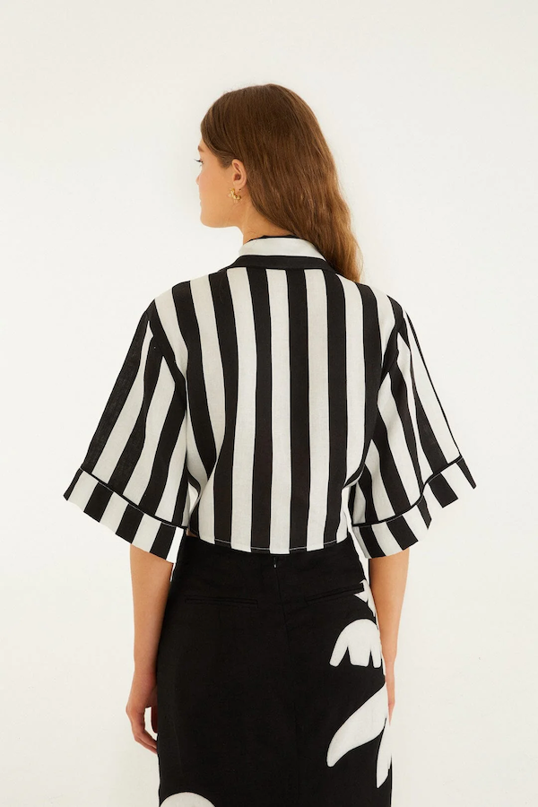 SPRING STRIPES BLACK SHORT SLEEVE CROP TOP