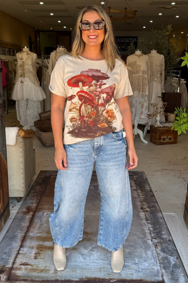 MOON DANCE TEE - LOVELY MUSHROOMS