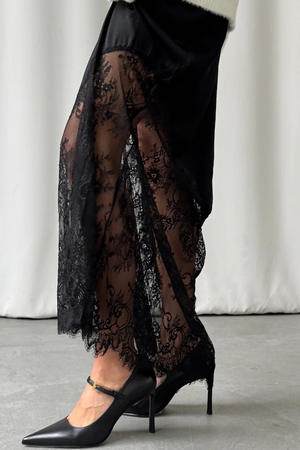 SOLENE LACE SKIRT - BLACK