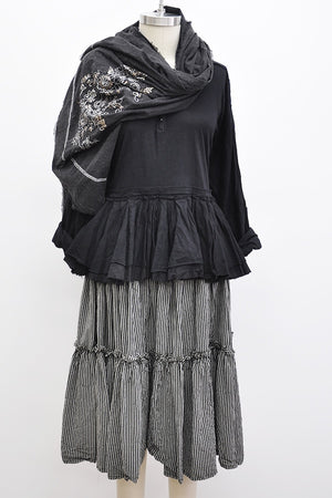 LONG CHARLOTTE TEE - BLACK