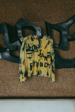 LOST & FOUND TIE-DYE BELL SLEEVE
