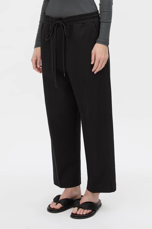 BEAU TAPPERED CROP PANT - BLACK