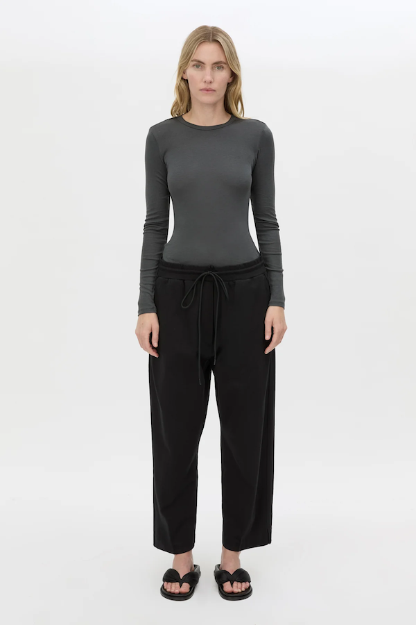 BEAU TAPPERED CROP PANT - BLACK