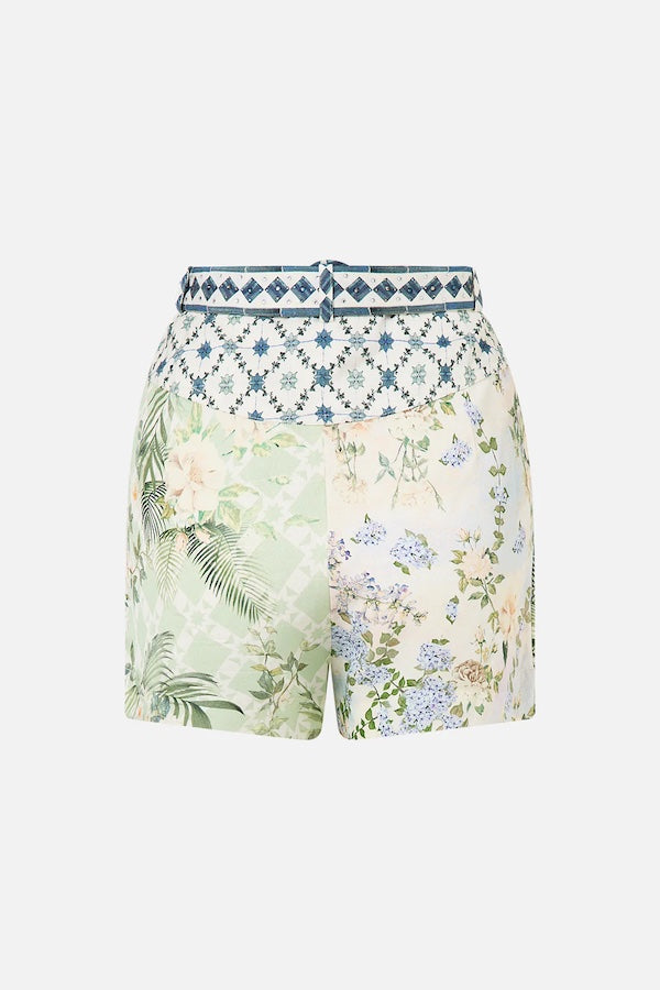 TUCK FRONT SHORT