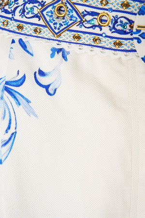 TUCK FRONT SHORT