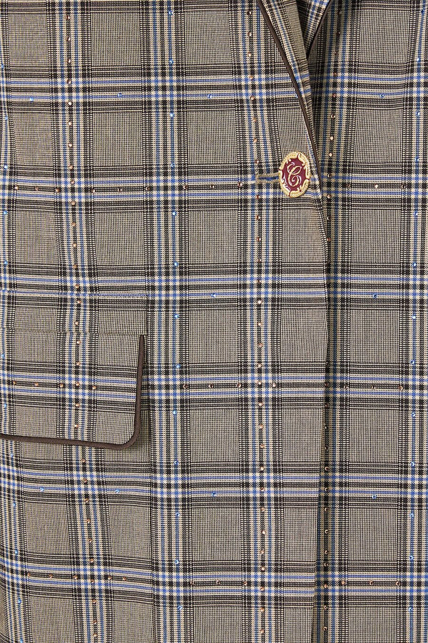 JACKET WITH SLEEVE CUT OUT DETAIL