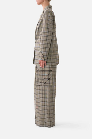 JACKET WITH SLEEVE CUT OUT DETAIL