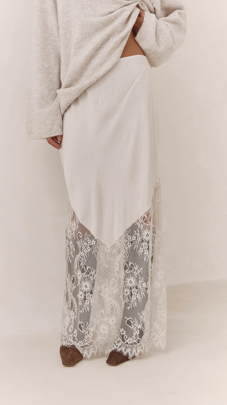 SOLENE LACE SKIRT - MOONBEAM