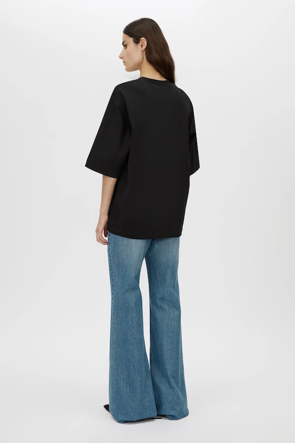 LARISSA LOGO TEE - BLACK
