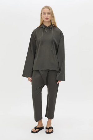 STUDIO TRACK PANT - COAL