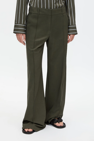 UNA STRAIGHT LEG PIN TUCK TROUSER