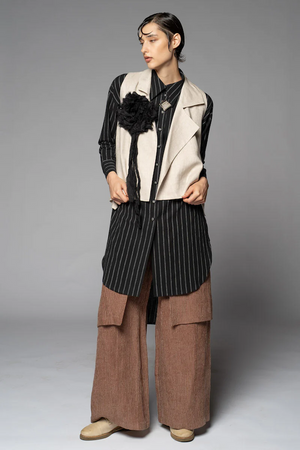 SANCHA BROOCH - BLACK