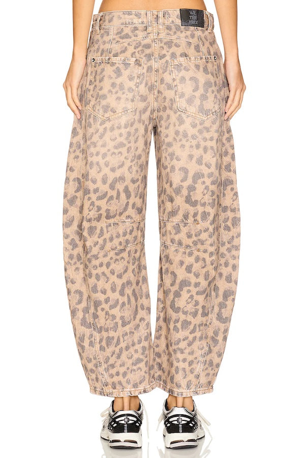 GOOD LUCK PRINTED BARRELL JEANS - BROWN SUGAR
