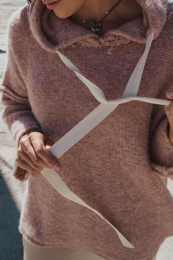 AMANO COLAB ALPACA HOODIE WITH DRAWSTRING - BLUSH