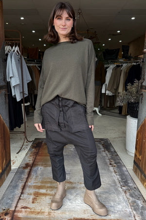 ARENA KNITTED TOP - ARMY GREEN