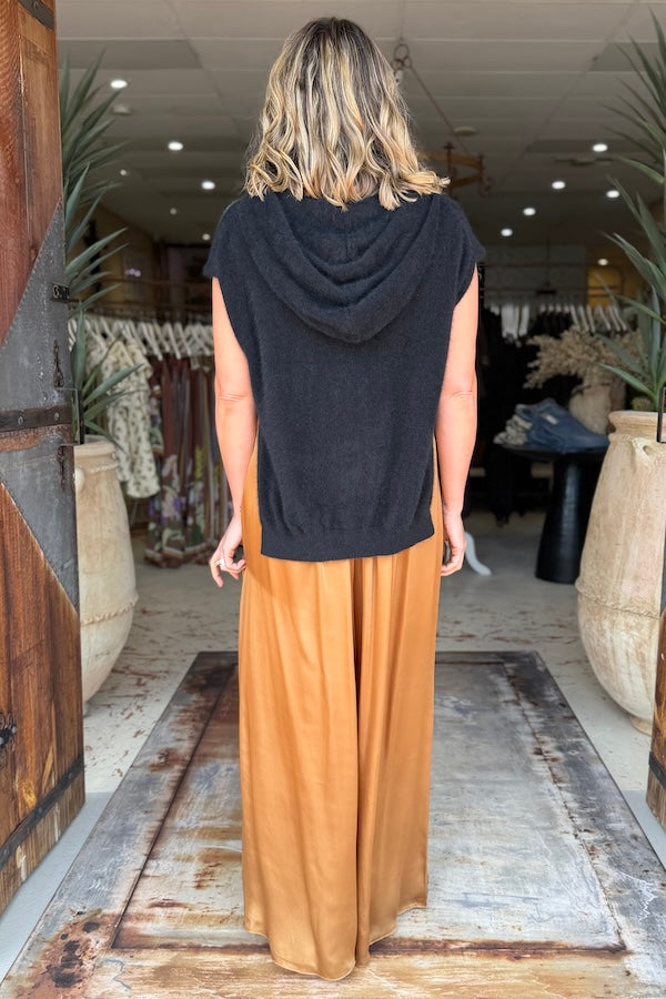SMRITI CARDIGAN - BLACK