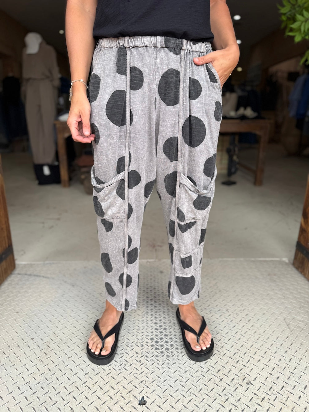 SEAMED JOGGERS - ASH POLKA DOTS