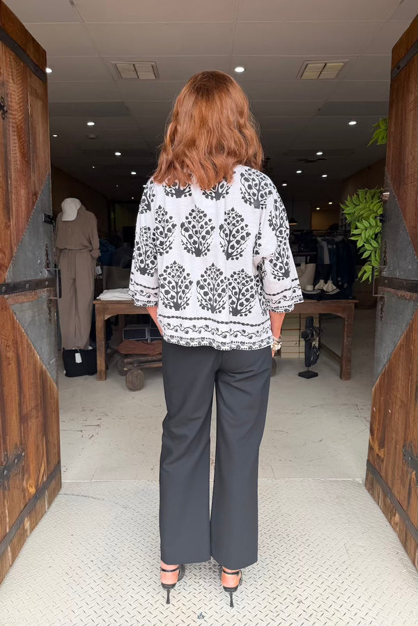 CROP T-SHIRT SHORT SLEEVE - CREAM BORDER