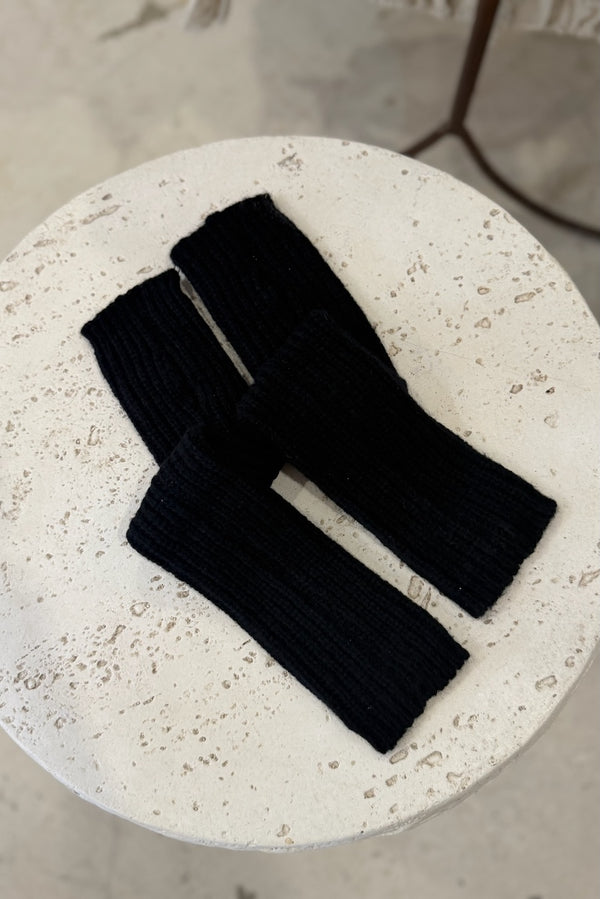 KIKKO GLOVES - BLACK