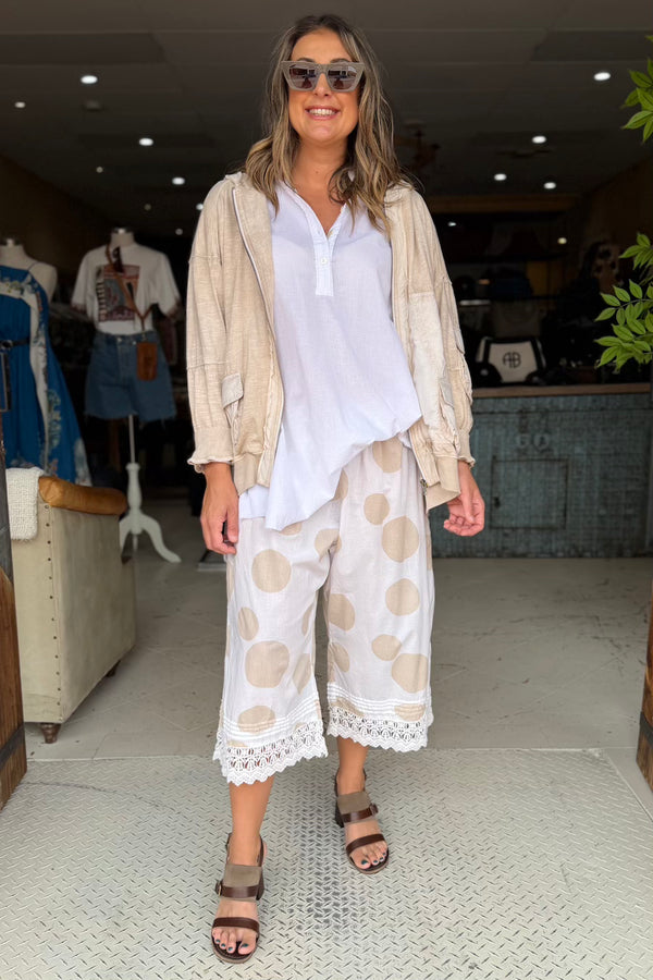 BLOOMERS - WHITE WITH OAT DOT