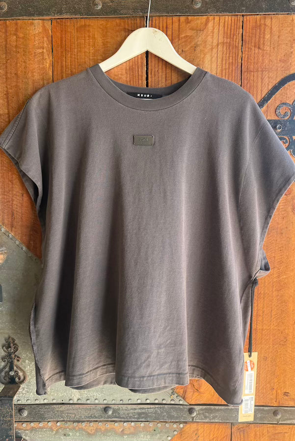 BADGE KSUPER SS TEE WASHED BLACK