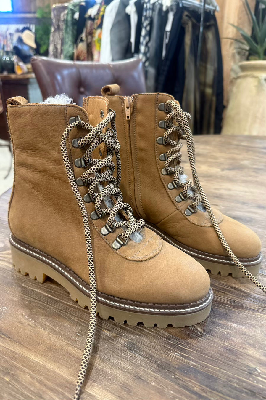 SUMMIT BOOT