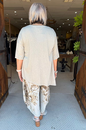 BRIDGERTON SHORT SLEEVE TEE - PISTACHIO