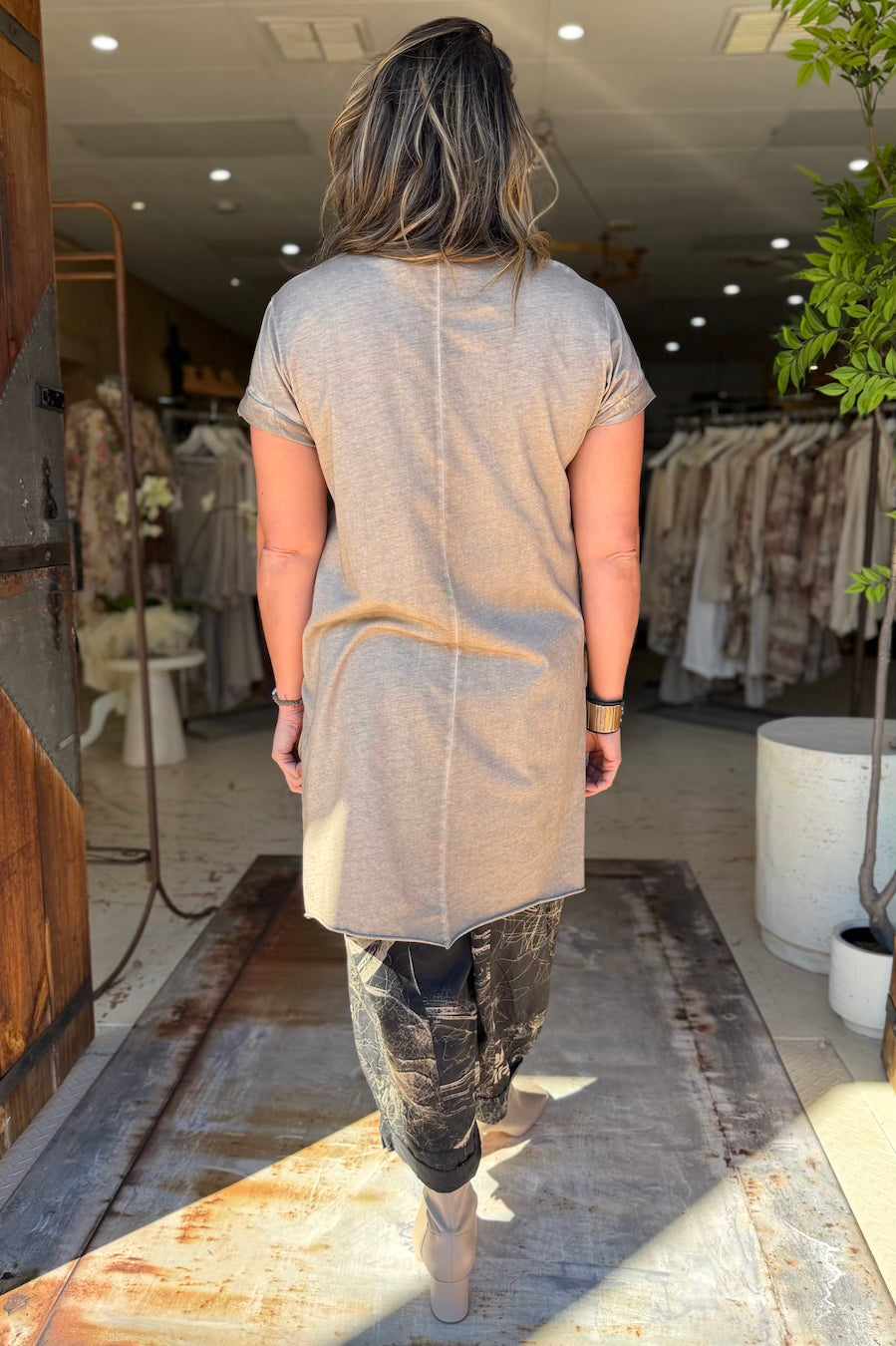 EVITA T-SHIRT - SAND