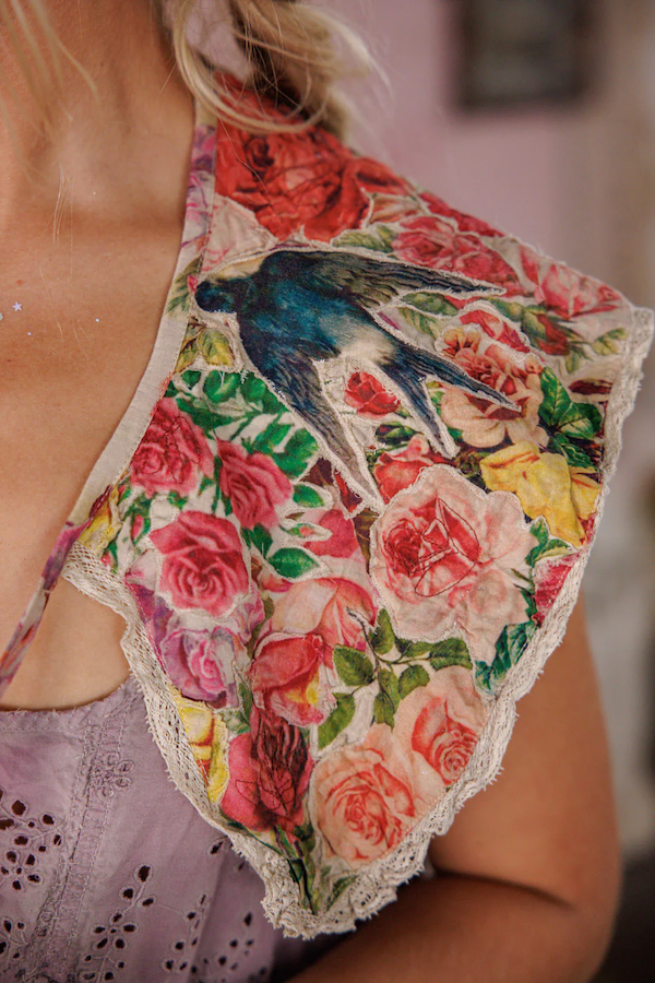 FLORAL APPLIQUE HANNES COLLAR - JABOT 049