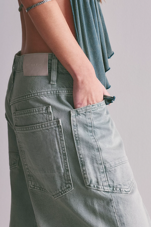 MINIMALIST MOXIE BOYFRIEND - ALOE
