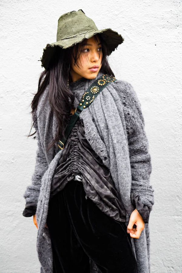 AMANO SPIDER LACE CASCADE CARDI