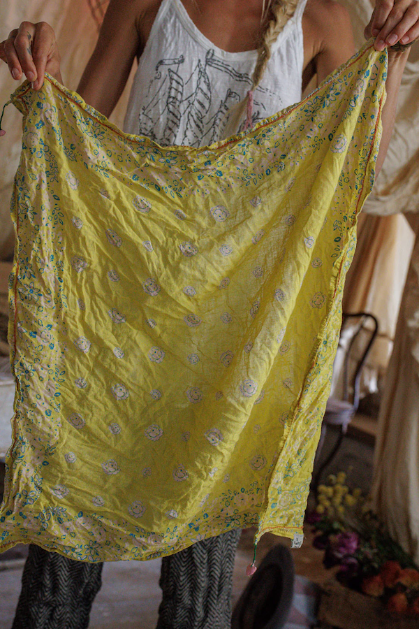 MP FLORAL TASSEL SCARF - SCARF 230