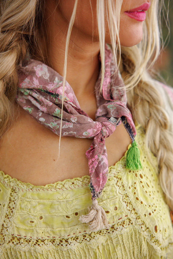 TASSEL HANDKERCHIEF - SCARF 231 CHOCOLATE POPPY