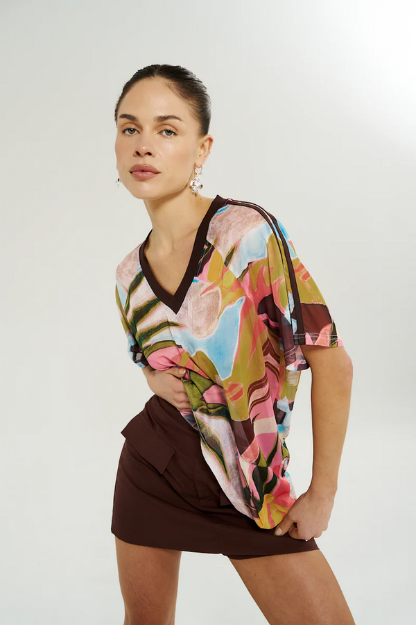 V NECK MESH TEE - WONDERLAND