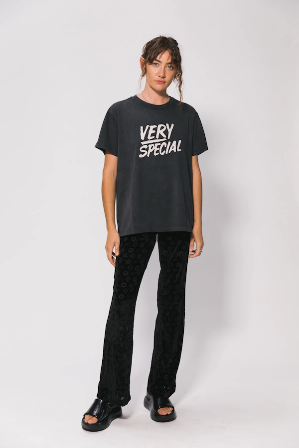 VINTAGE BLACK VERY SPECIAL LOGO TEE
