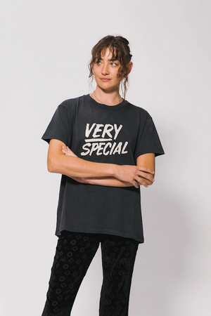 VINTAGE BLACK VERY SPECIAL LOGO TEE