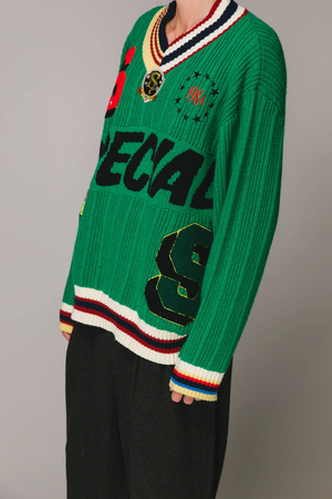 GREEN PATCH KNIT SWEATER