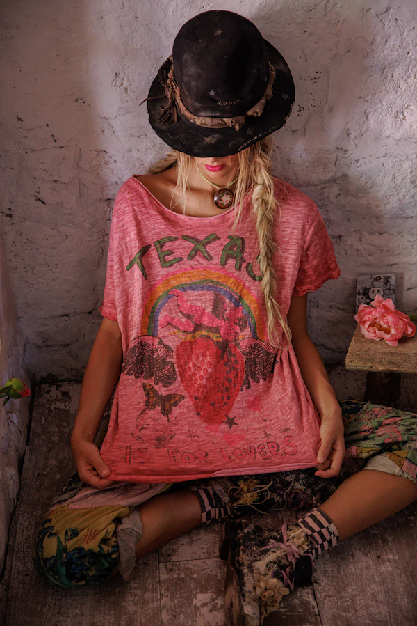 TEXAS IS FOR LOVERS TEE - TOP 2375 ROZA