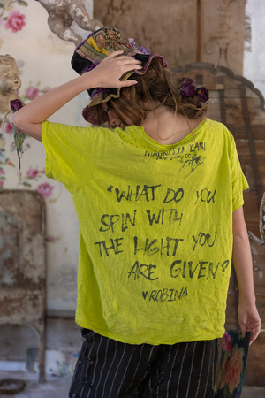 VENICE LOVER BUTTERFLY TEE - TOP 2440 YELLOW PLUM
