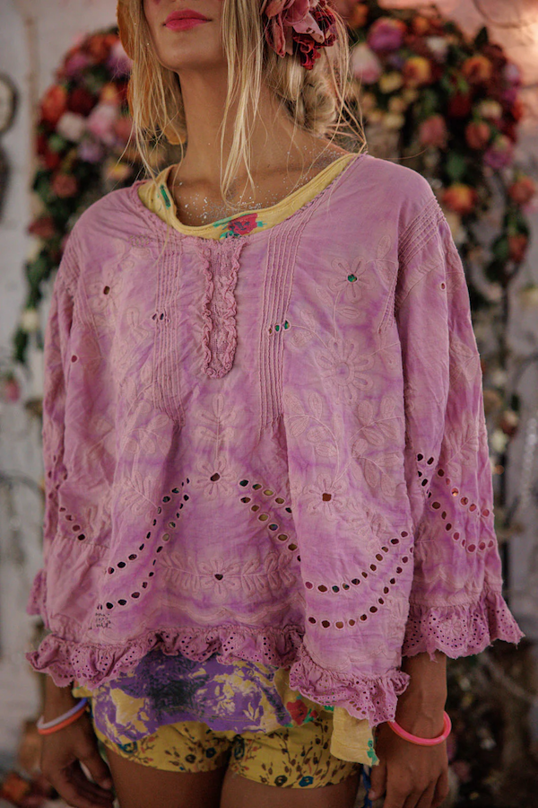 EYELET WENNIE BLOUSE - TOP 2566