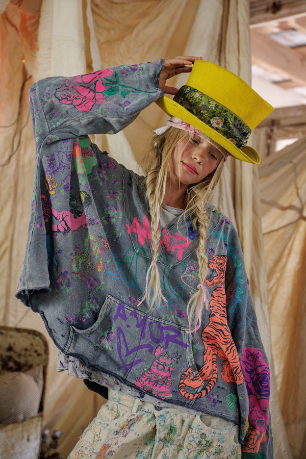 GRAPHICS RAJI HOODIE - TOP 2983