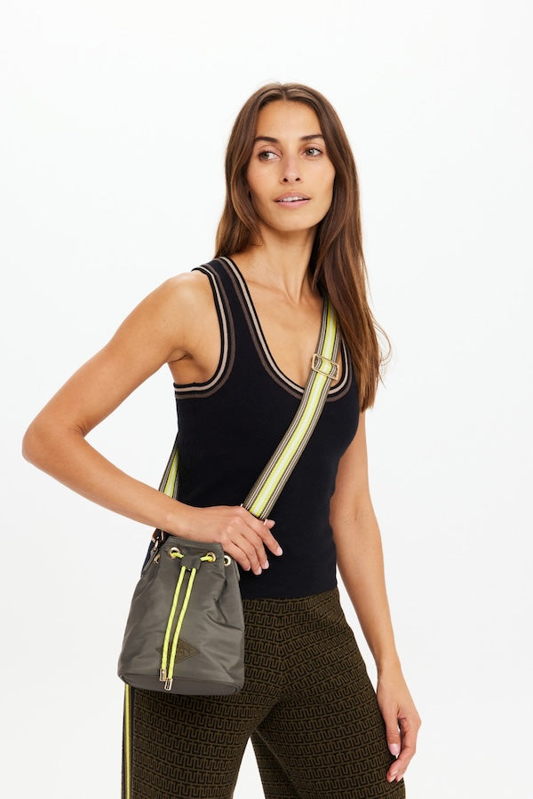 OXFORD BUCKET BAG