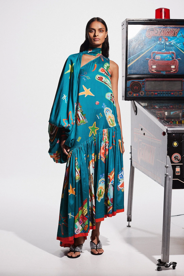 ROLLERS GOWN