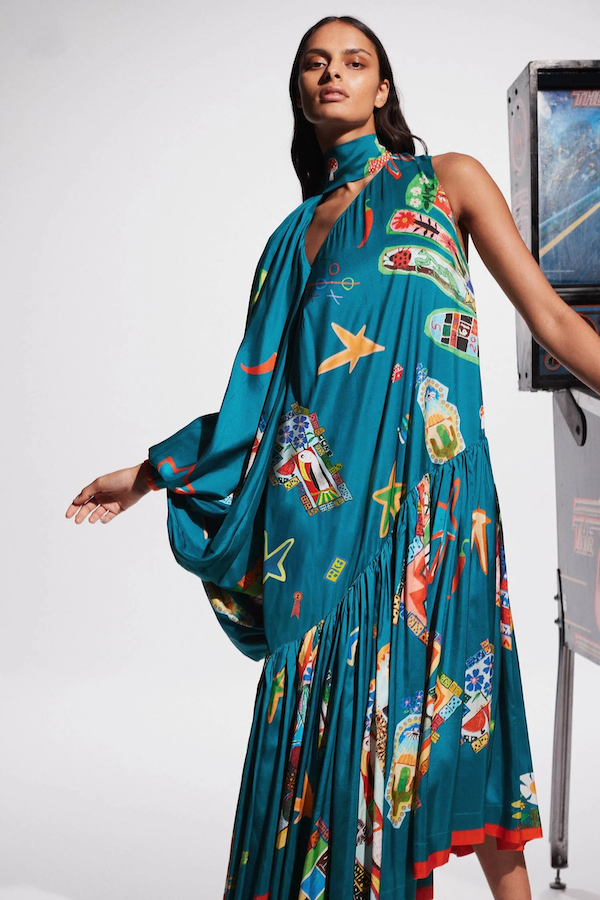 ROLLERS GOWN